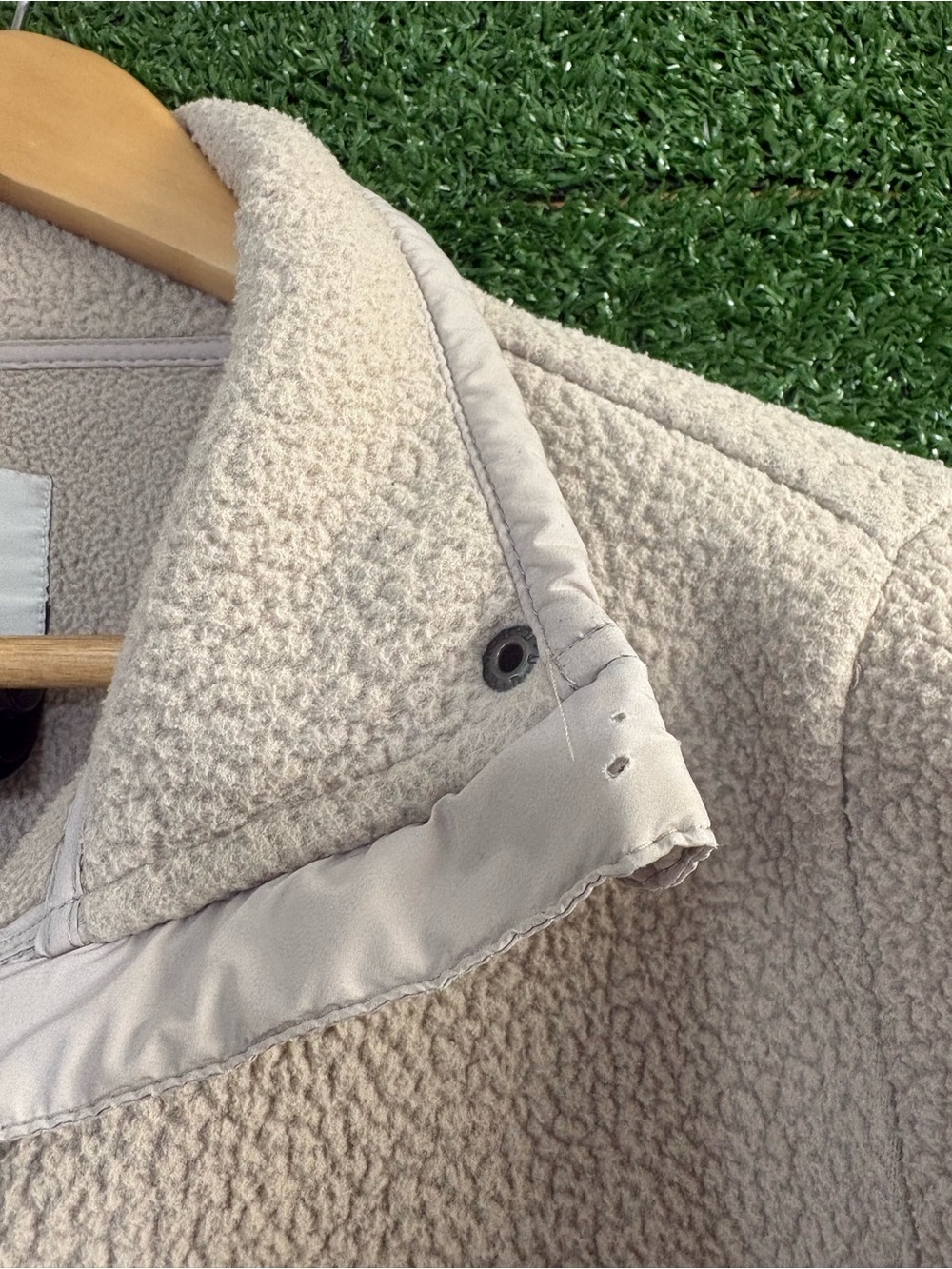 Vuori Utility Sherpa Jacket Women’s XS Cream Fleece Full Zip 4 Pocket Recycled - Picture 6 of 10